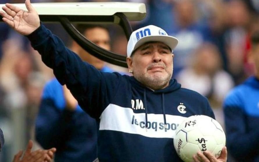 Garro anunció que Maradona es Ciudadano Ilustre platense pero todavía no se votó