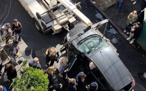 Una mujer se atrincheró en su auto en Quilmes Centro