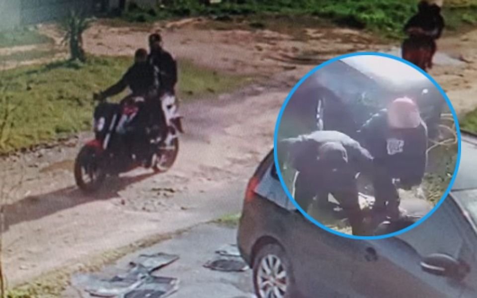 La Plata: lavaba el auto en la vereda y cuatro motochorros lo encañonaron
