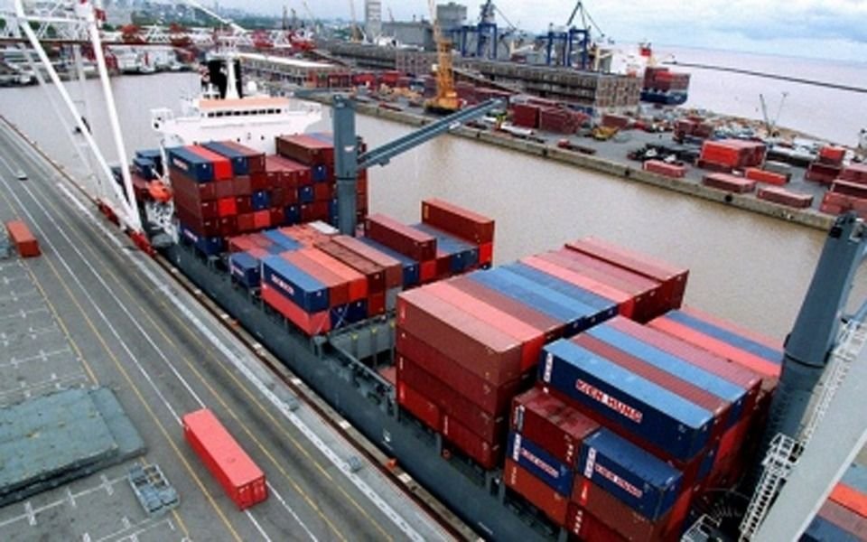 Tras el récord del blue, endurecen el cepo: impactará en las importaciones