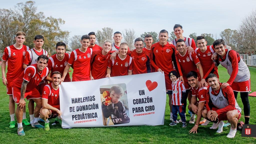 Ciro pasó por el Country y recibió el apoyo de los jugadores del Pincha
