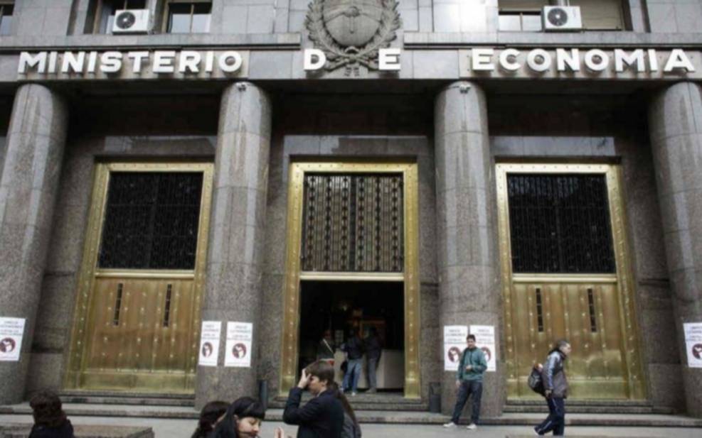 Economía busca ayuda de Qatar para pagarle al FMI 