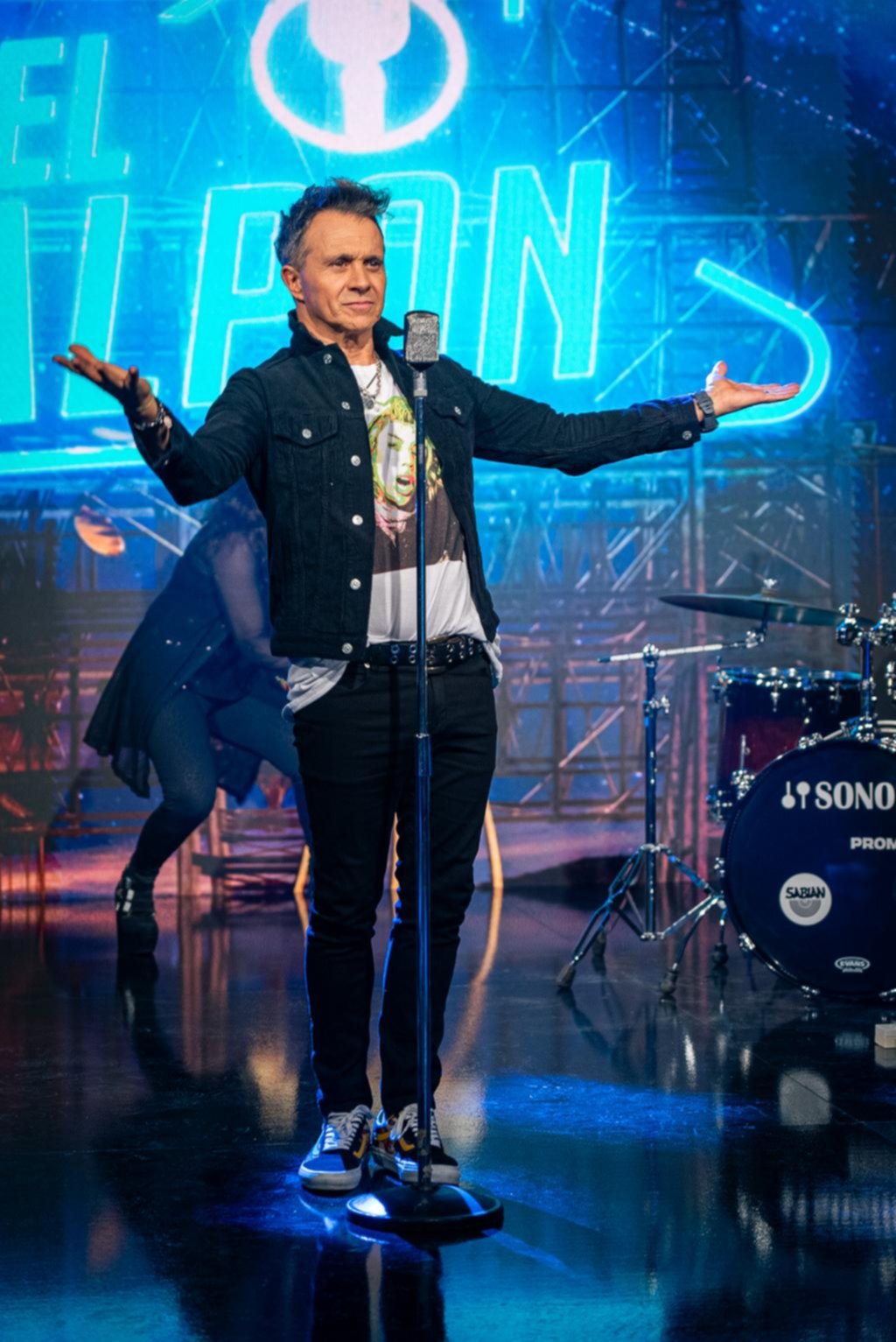 Lapegüe y su hija Mica abren “El galpón”, un late night show