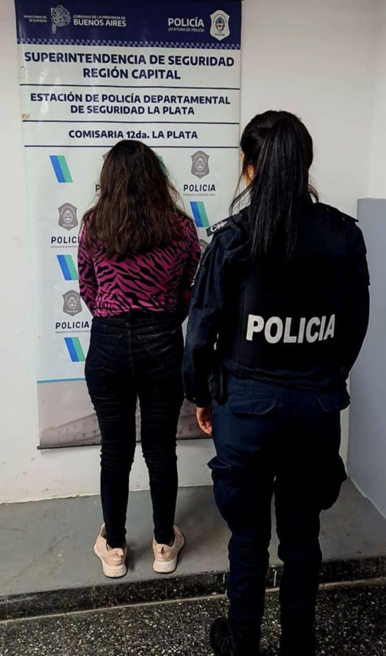 Se enteró que su ex tiene nueva novia, fue hasta la casa y le mordió el pecho