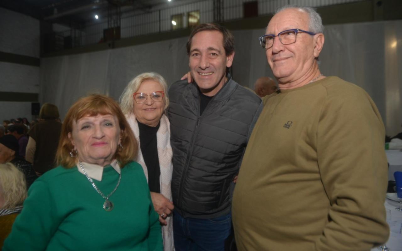 Julio Garro presente en los festejos del Centro de la Comunidad Rural de Los Hornos