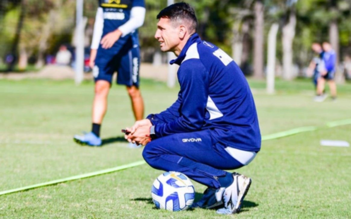 Gimnasia vuelve a entrenarse en Abasto y espera el regreso del "Pata" Castro