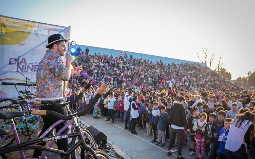 Más de 4 mil niños festejaron en el Polideportivo Municipal de Quilmes
