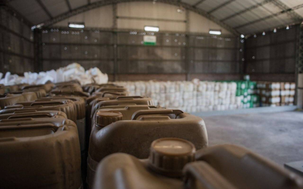 PBA: ya se produce en serie bidones de fitosanitarios hechos con plástico reciclado de la agroindustria