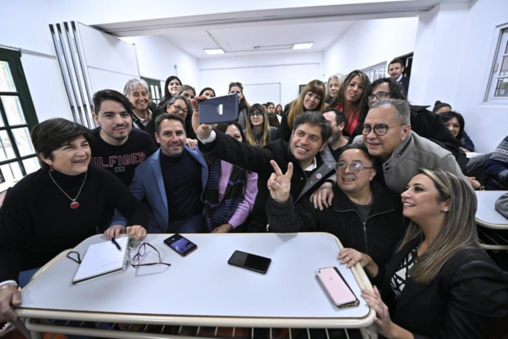 Kicillof cierra en Merlo junto a intendentes