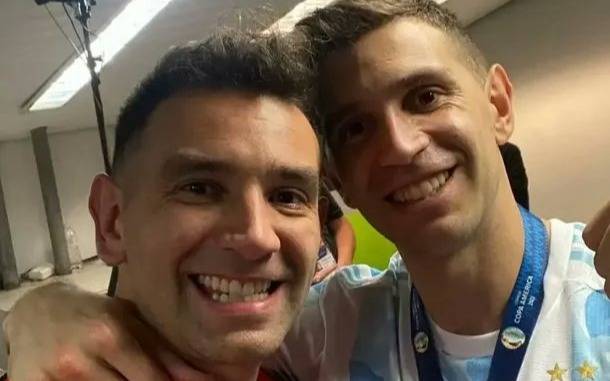 Allanaron a la familia del Dibu Martínez por contrabando: qué pasará con su hermano