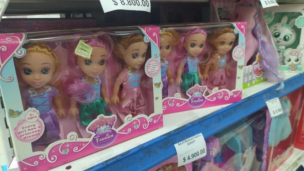 Día de las Infancias: en las jugueterías de La Plata se ilusionan con que Barbie "ilumine" el camino de las ventas