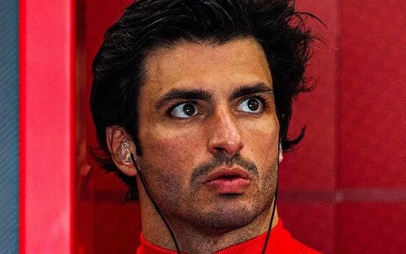 Carlos Sainz Jr, cerca de marcharse de Ferrari