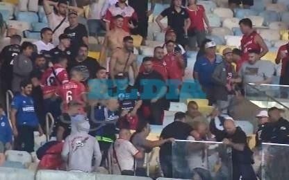 Tiros y golpes: la policía brasileña arremetió con todo contra hinchas argentinos en el Maracaná