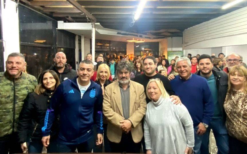 Walter Queijeiro inauguró un nuevo local de campaña en Quilmes