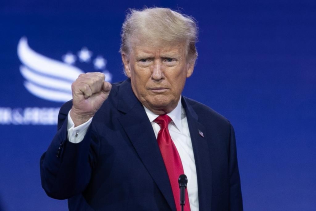 Trump elige no presentarse ante el tribunal de Florida