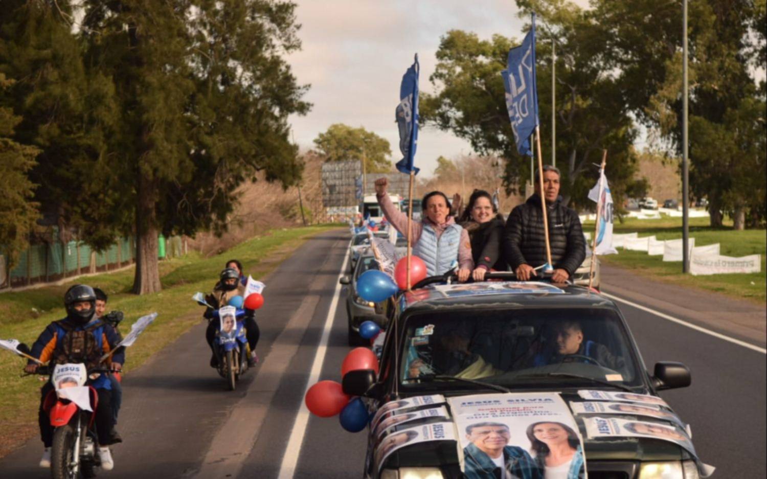 Libres del Sur cerró la campaña en La Plata con caravana y caminata en los barrios