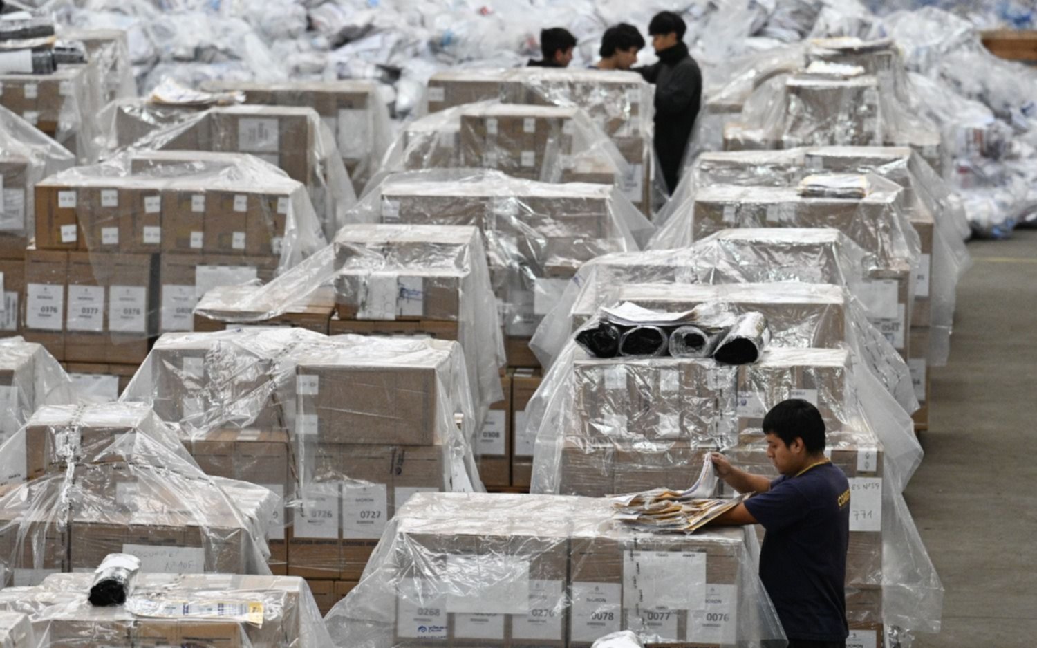 Elecciones PASO 2023: megaoperativo de trasladados de miles de urnas, boletas actas
