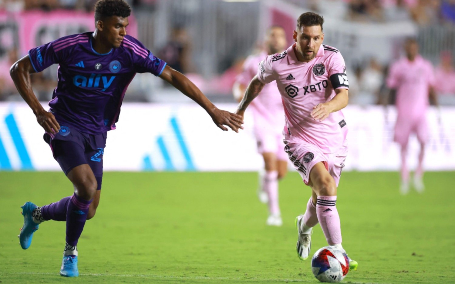 Inter Miami, con Messi, goleó 4 a 0 al Charlotte FC y clasificó a las semifinales de la Leagues Cup