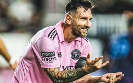 VIDEO. El Messi "Spiderman": los mejores memes del festejo del 10 que causó furor en redes sociales