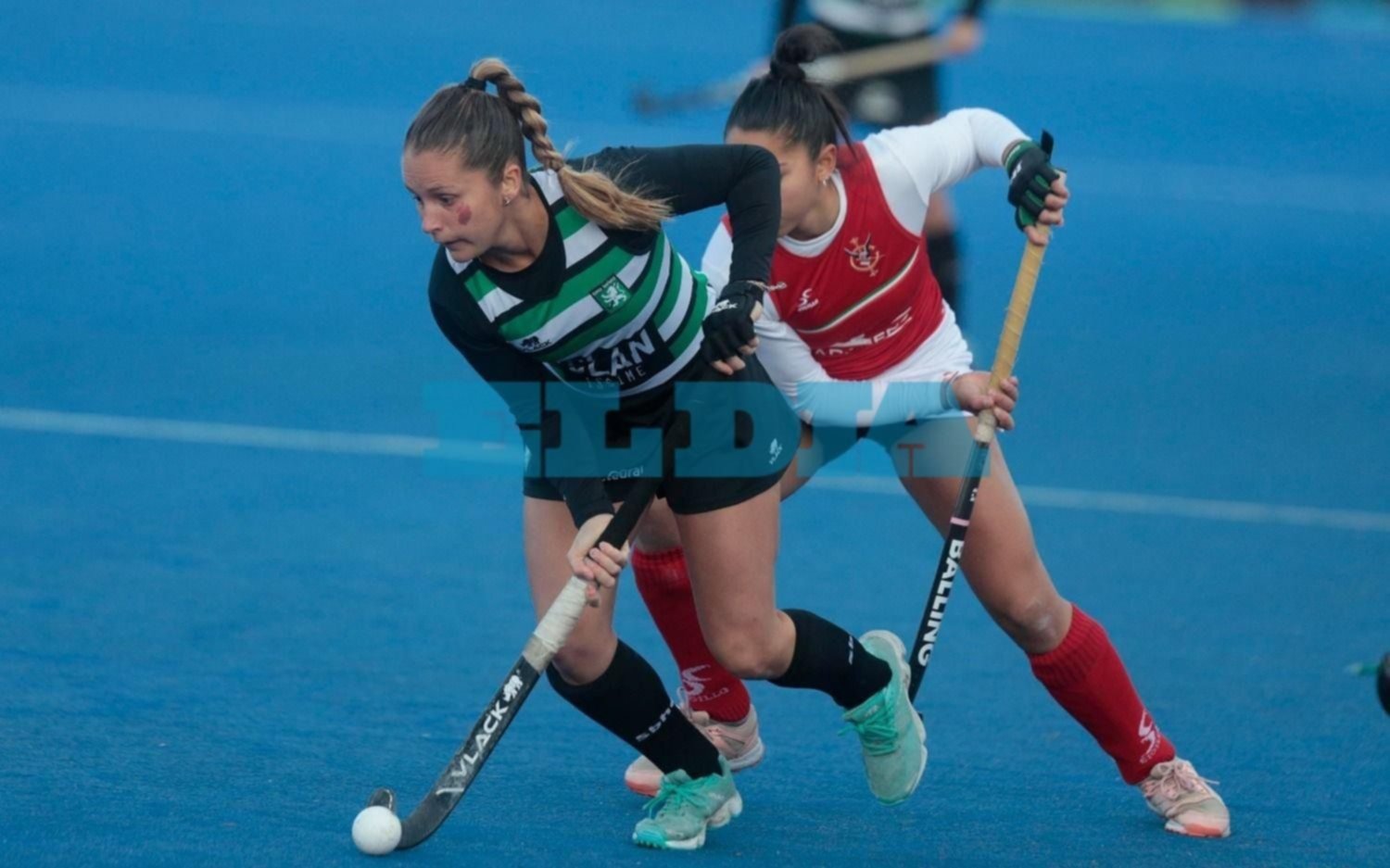 Santa Bárbara "A" volvió a ganar y alimenta su ilusión en hockey femenino