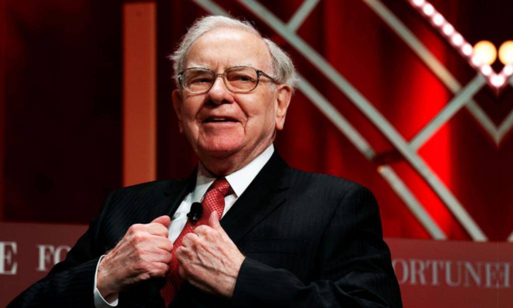 Cómo hizo el súpermagnate Warren Buffett para ganarle al mercado durante 10 años