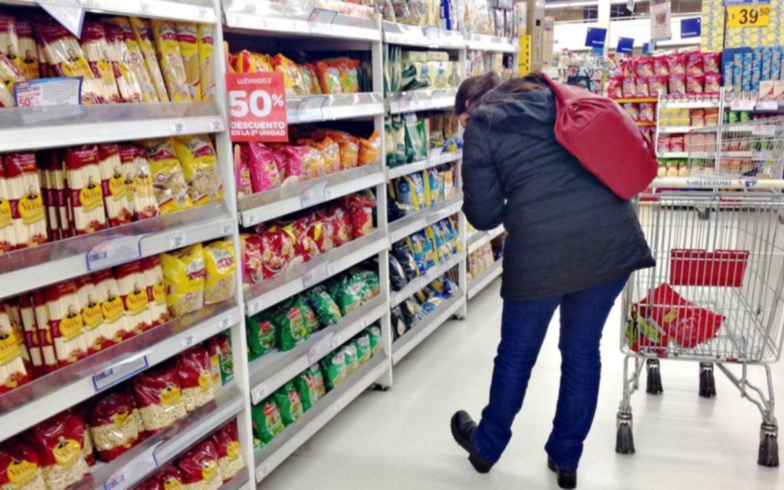 Qué consecuencia tendrá la suba del dólar oficial que comunicó el Gobierno sobre la inflación