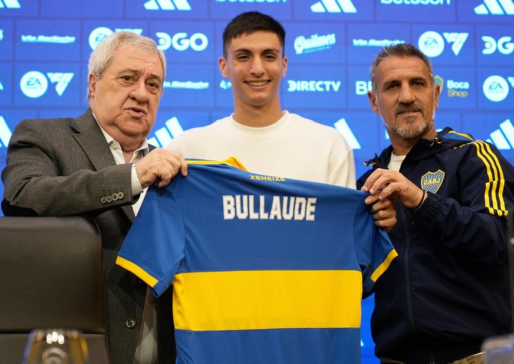 Tras la presentación de Bullaude, Boca no se retira del mercado