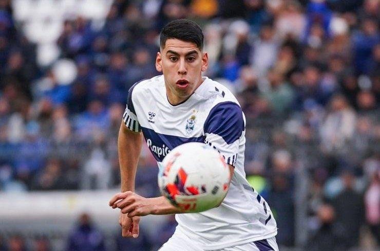 Gestiones por Pitín Cardozo y sin extremo a la vista