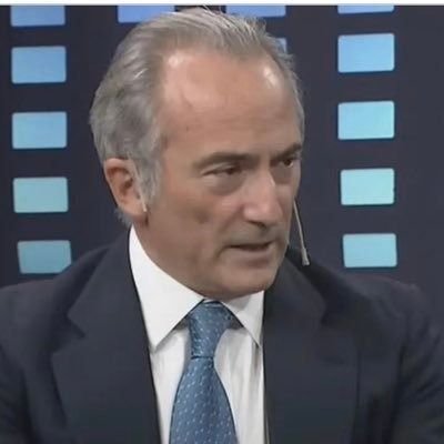 El economista que aconseja a Milei dolarizar, se sumó a La Libertad Avanza: cómo es el plan que propone