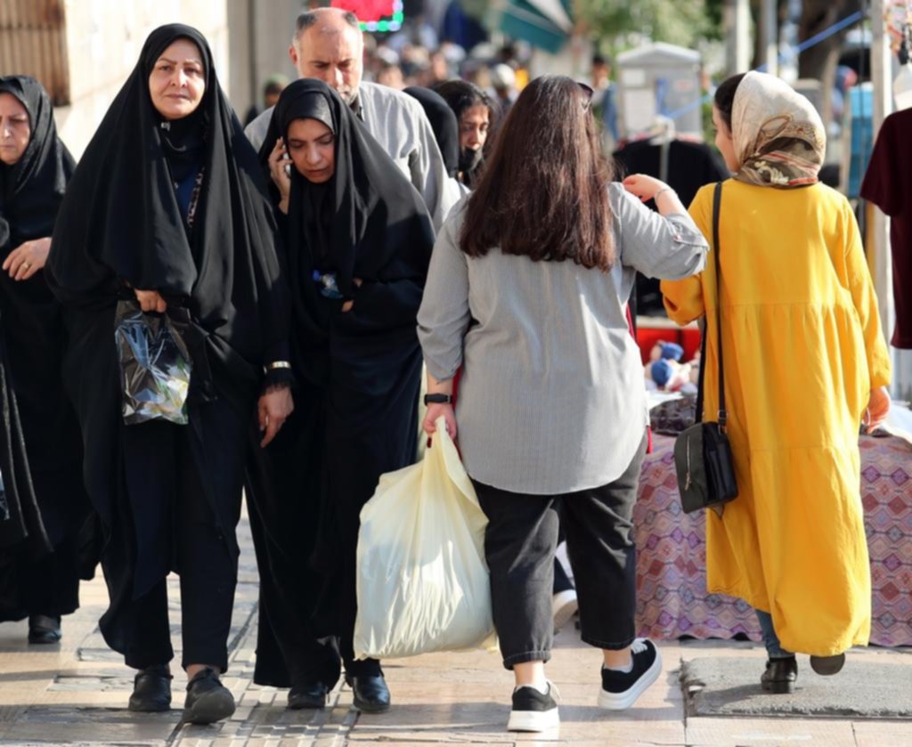 La Policía de la moral toma las calles de Irán para vigilar el uso del velo