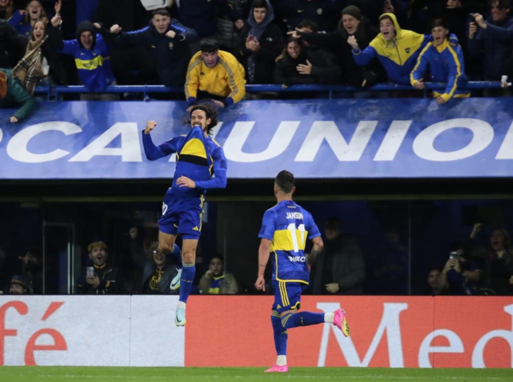 Boca tuvo su noche de estreno: triunfo sobre Platense y el primero de Cavani