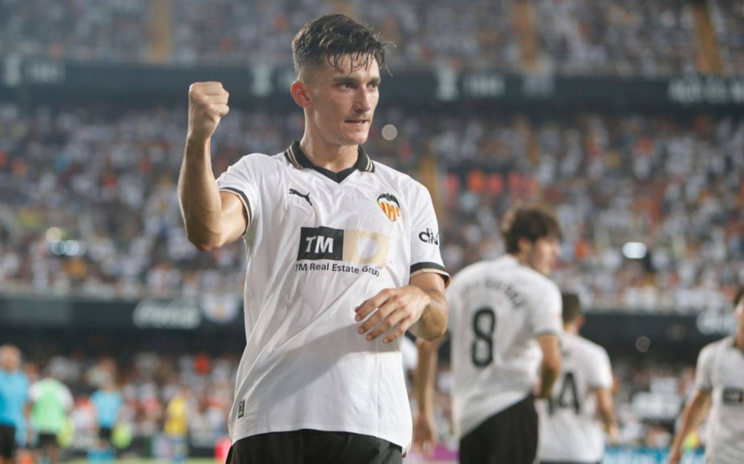 Valencia volvió a ganar y quedó como único puntero en España