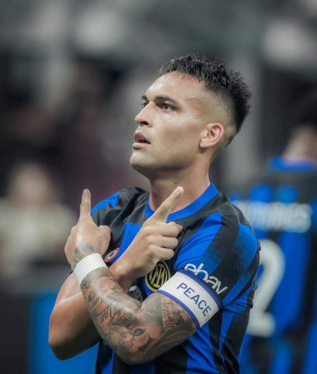 Lautaro, con el pie derecho: marcó por duplicado