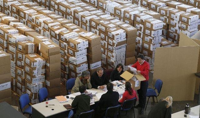 El resultado de las PASO y la crisis interpelan a Unión por la Patria y a Juntos por el Cambio