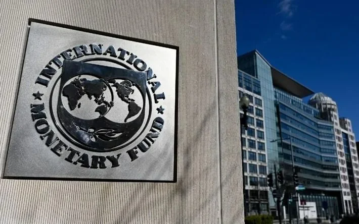 Qué podría pasar con el dólar tras el viaje del Gobierno para el acuerdo con el FMI