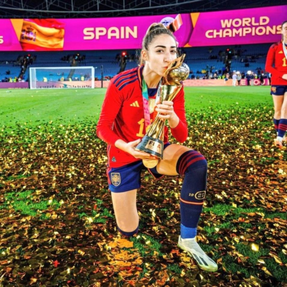 España venció 1-0 a Inglaterra y levantó la Copa en Sidney