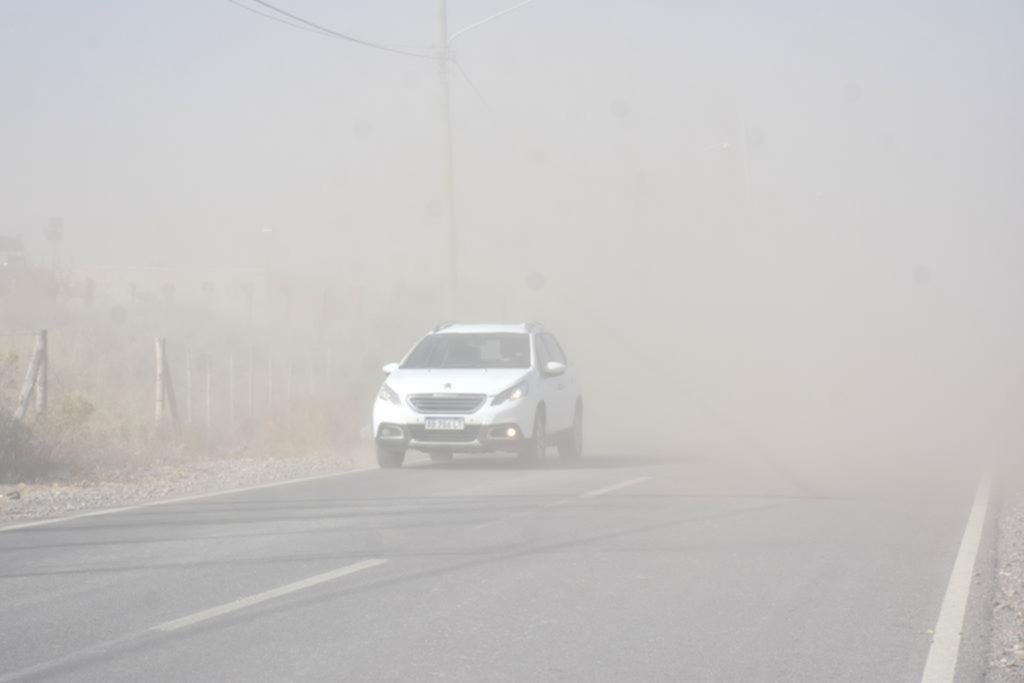 El viento Zonda puso en alerta roja a Mendoza, La Rioja y San Juan