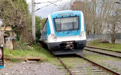 Mujer murió atropellada por el Tren Roca entre Don Bosco y Bernal