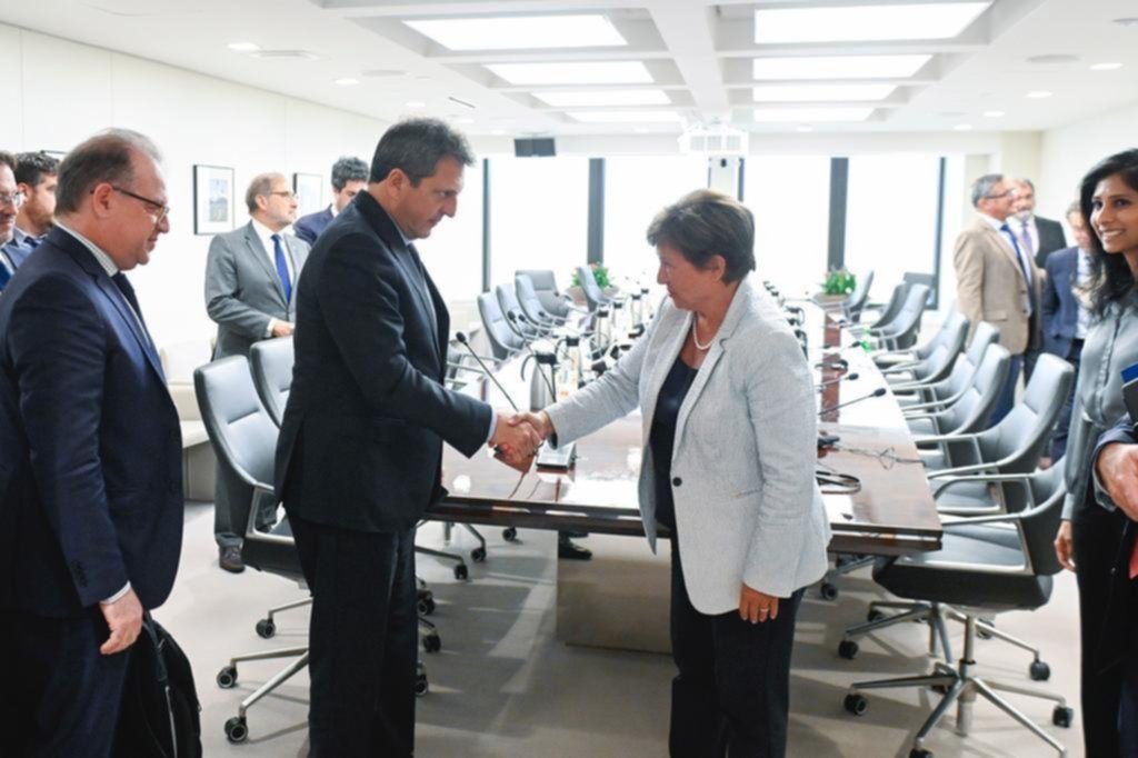 El FMI aflojó la billetera: aprobó los U$S7.500 millones, pero con reparos