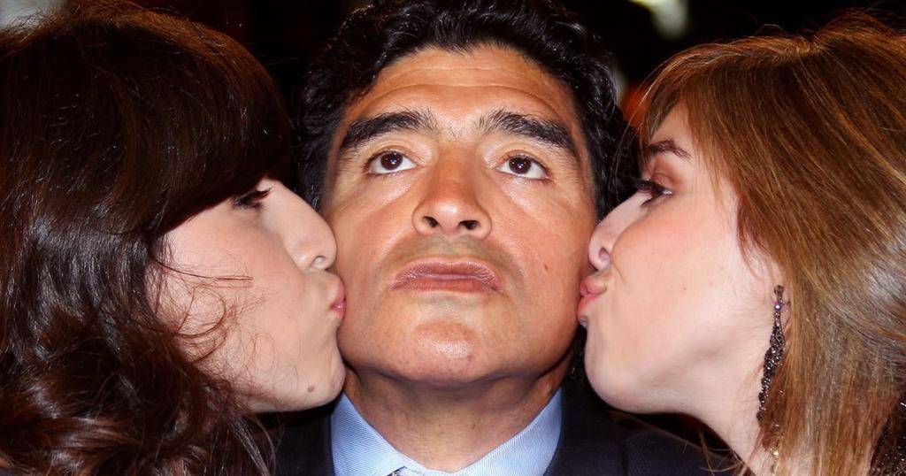 Los mensajes de Dalma y Gianinna a mil días del adiós a Diego