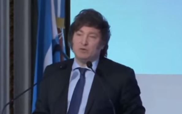 Frente a empresarios, Milei dijo que la justicia social "es un robo" y que "no nos vamos a alinear con comunistas"