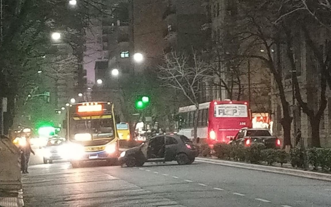 Choque con un micro involucrado en Avenida 7