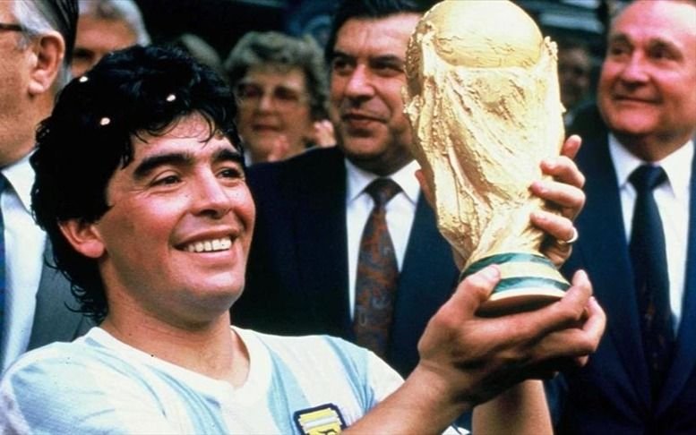 Diego Maradona, elegido como "el deportista más popular" de la historia, según un medio inglés