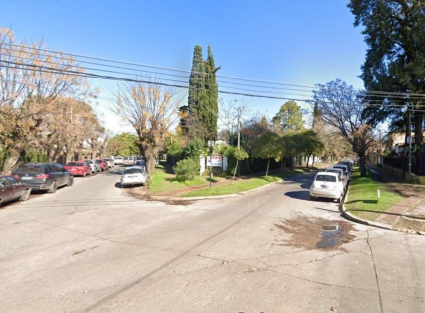 Desvalijó una vivienda en City Bell y huyó a pie