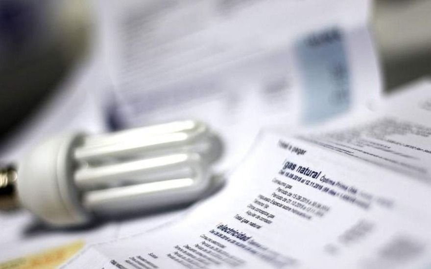 Otra suba de tarifas y golpe al bolsillo: confirman 10% más en luz y gas