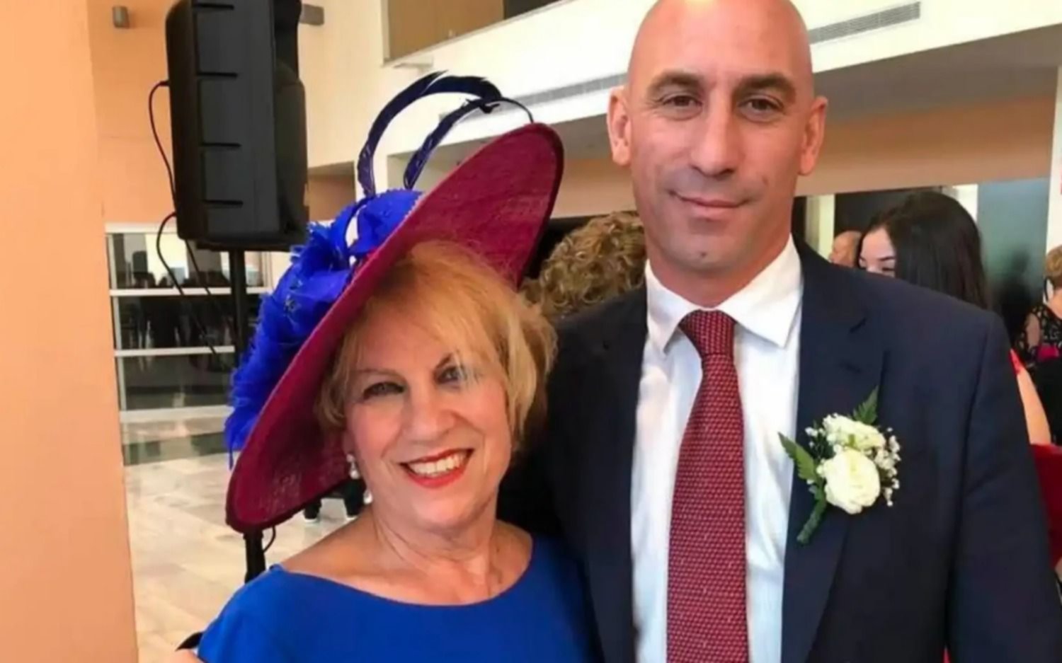 La tajante decisión que tomó la mamá de Luis Rubiales, tras el escándalo del beso a Jenni Hermoso: "Indefinida"