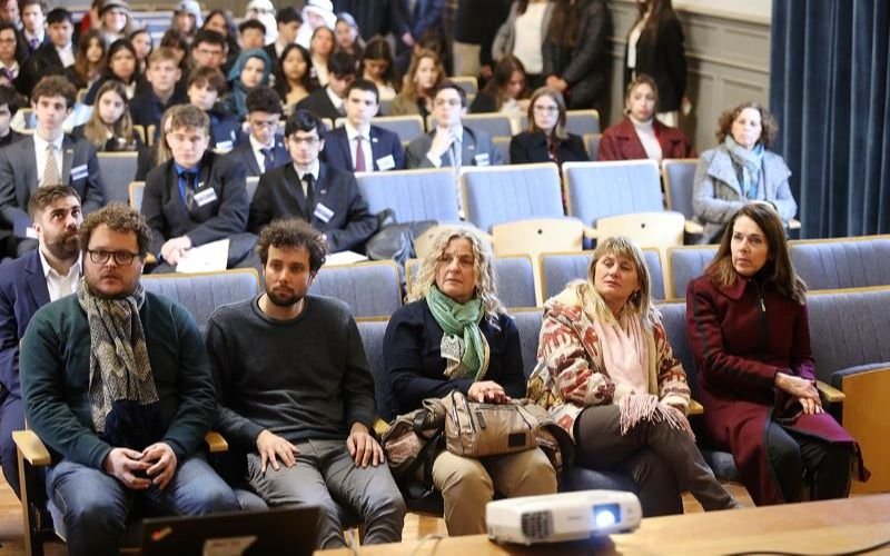 Comenzó La Quinta Edición Del Modelo Intercolegial De Naciones Unidas En El Colegio Nacional 0250