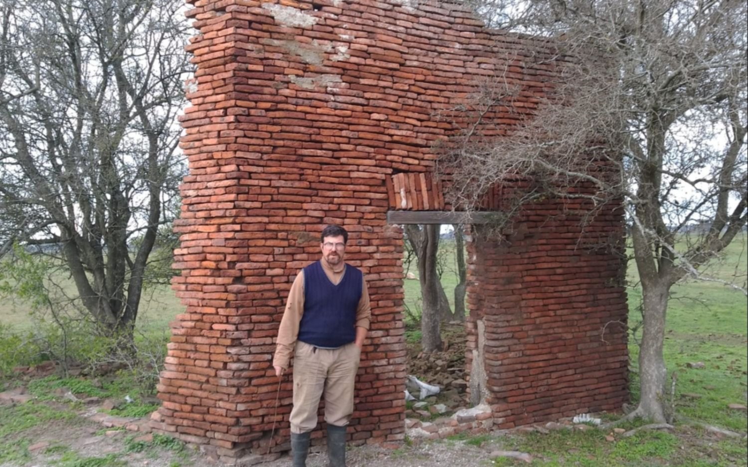 A Magdalena, en diligencia con Carlos Pellegrini, Miguel Cané y el arzobispo de Buenos Aires León Aneiro