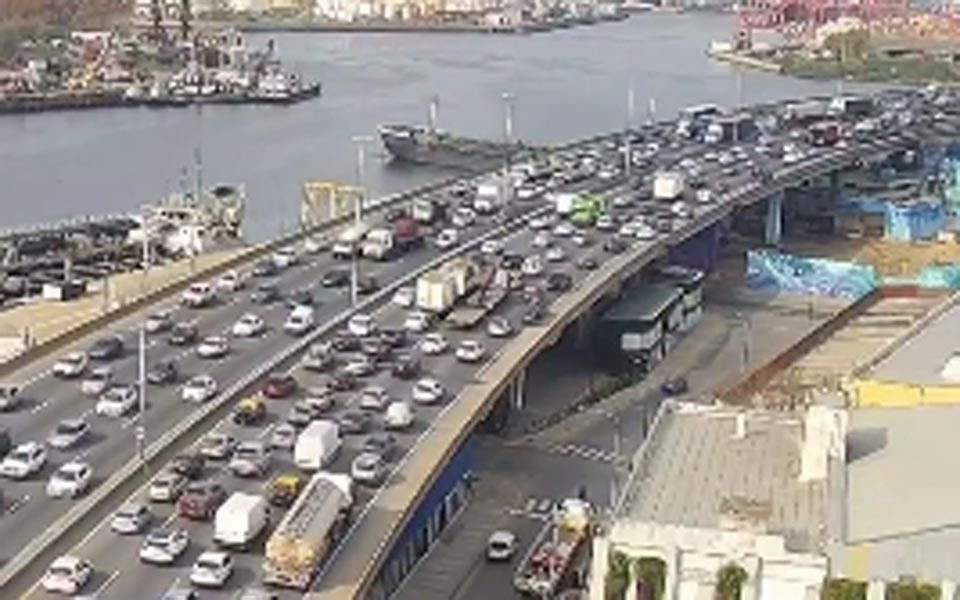 Demoras en la Autopista La Plata por otro accidente