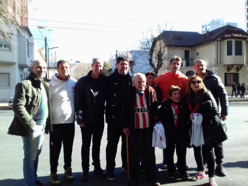 A la cancha de Estudiantes con 104 años